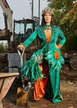 S1 E7 Queen of the Castle Season 1 Episode 7